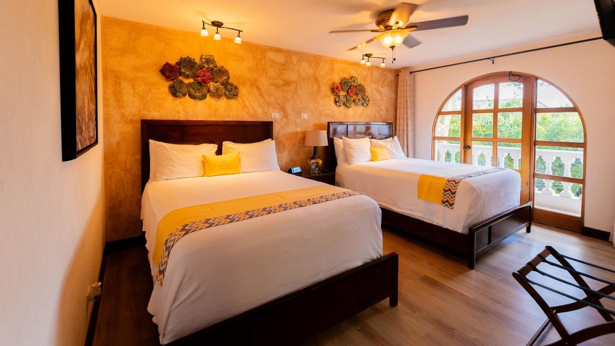 Buena Vista Chic Hotel Pilas Eksteriør billede